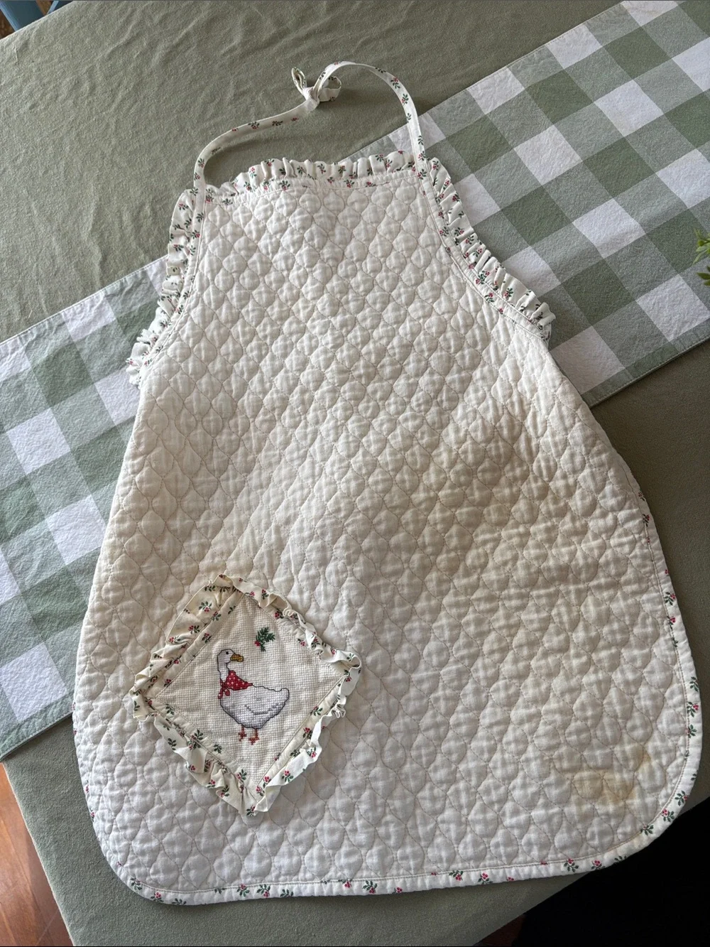 Vintage Cream Quilted Apron with Embroidered Duck